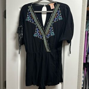 Flying Tomato black romper with V neck + details